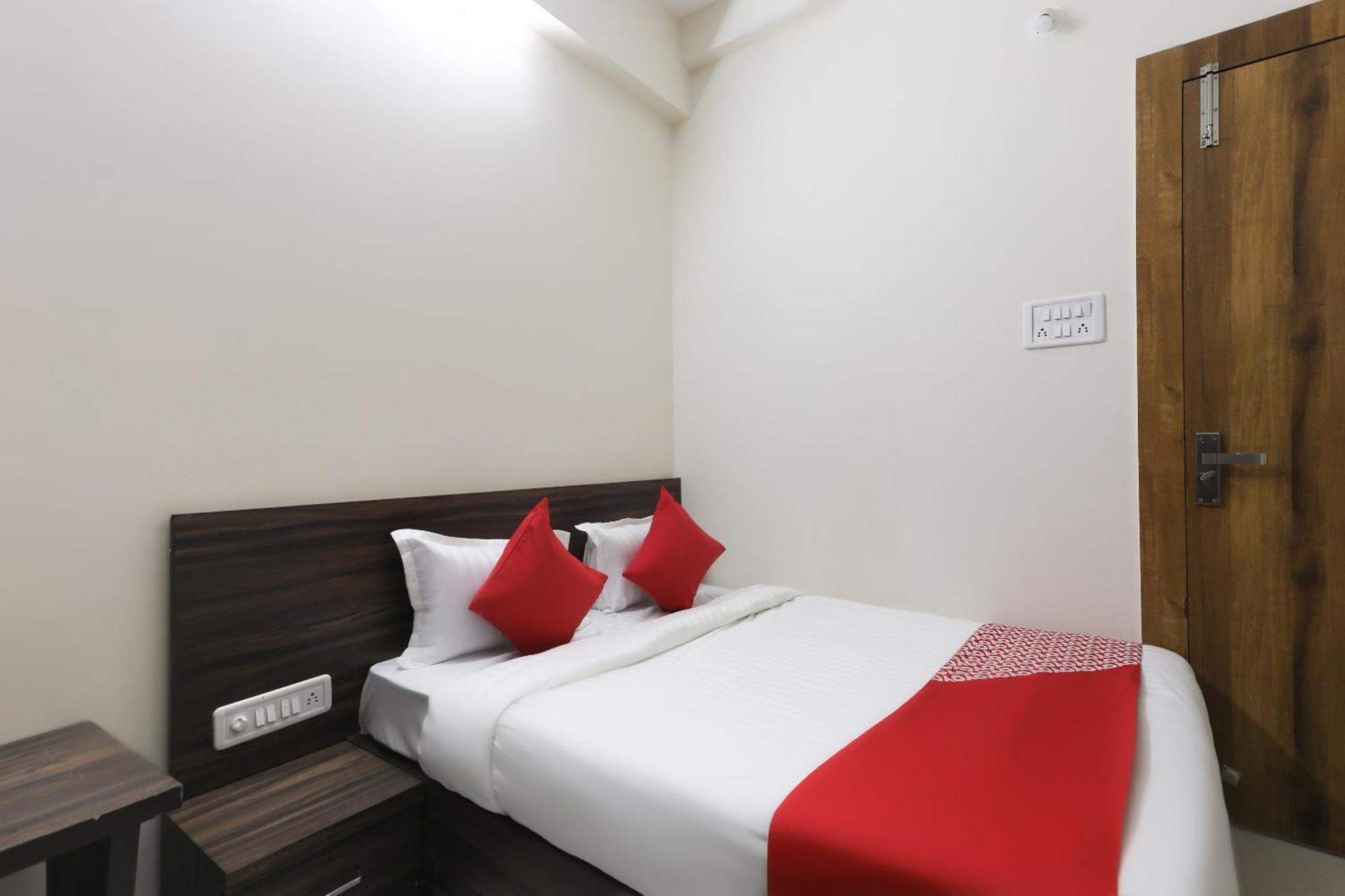 Hotel O La Flora Ιντόρ Εξωτερικό φωτογραφία