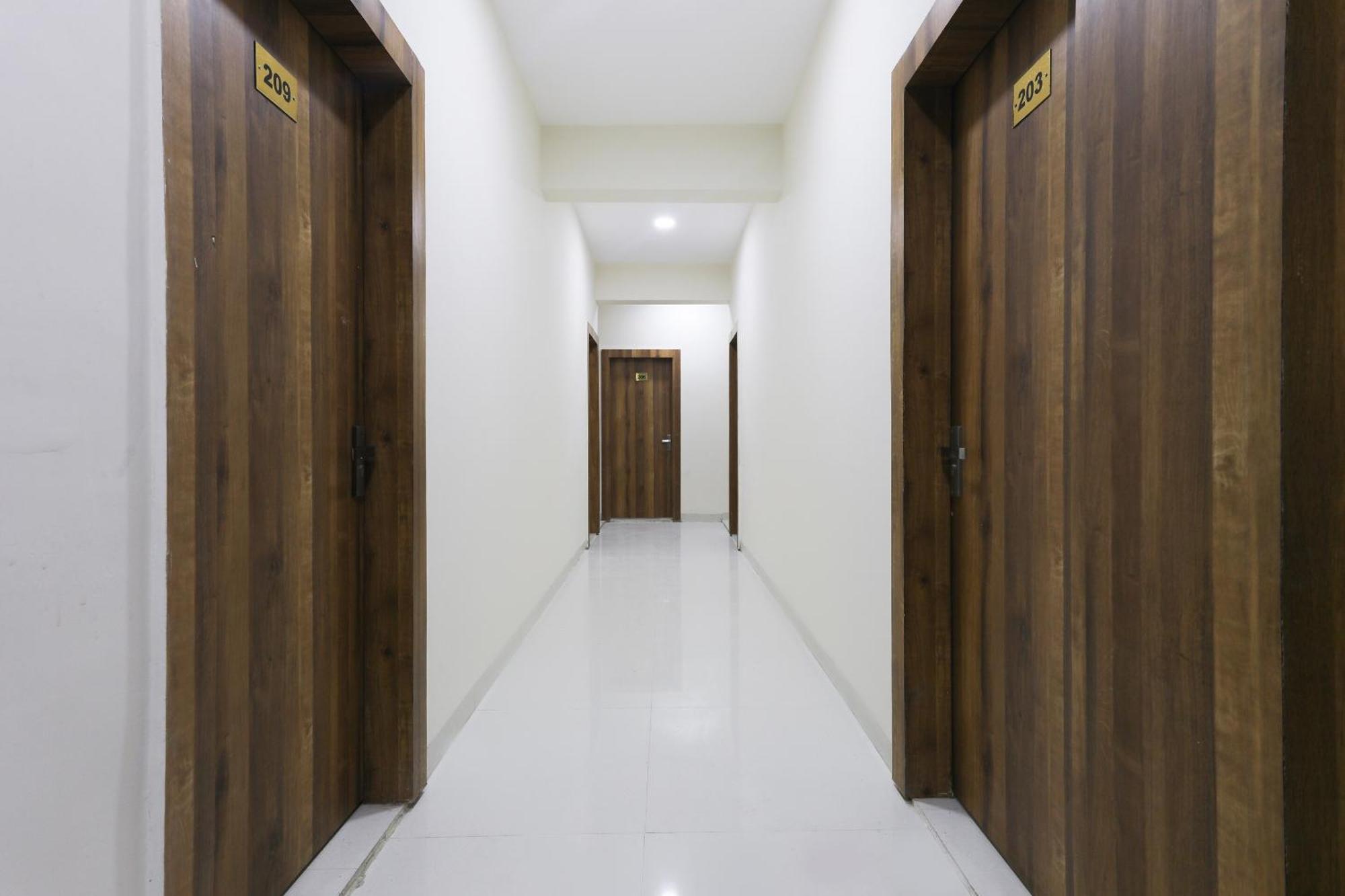 Hotel O La Flora Ιντόρ Εξωτερικό φωτογραφία